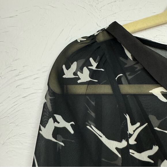 Daniel Rainn Black White Bird Print Sheer Blouse Womens XS Peter Pan Collar Goth - Picture 8 of 12